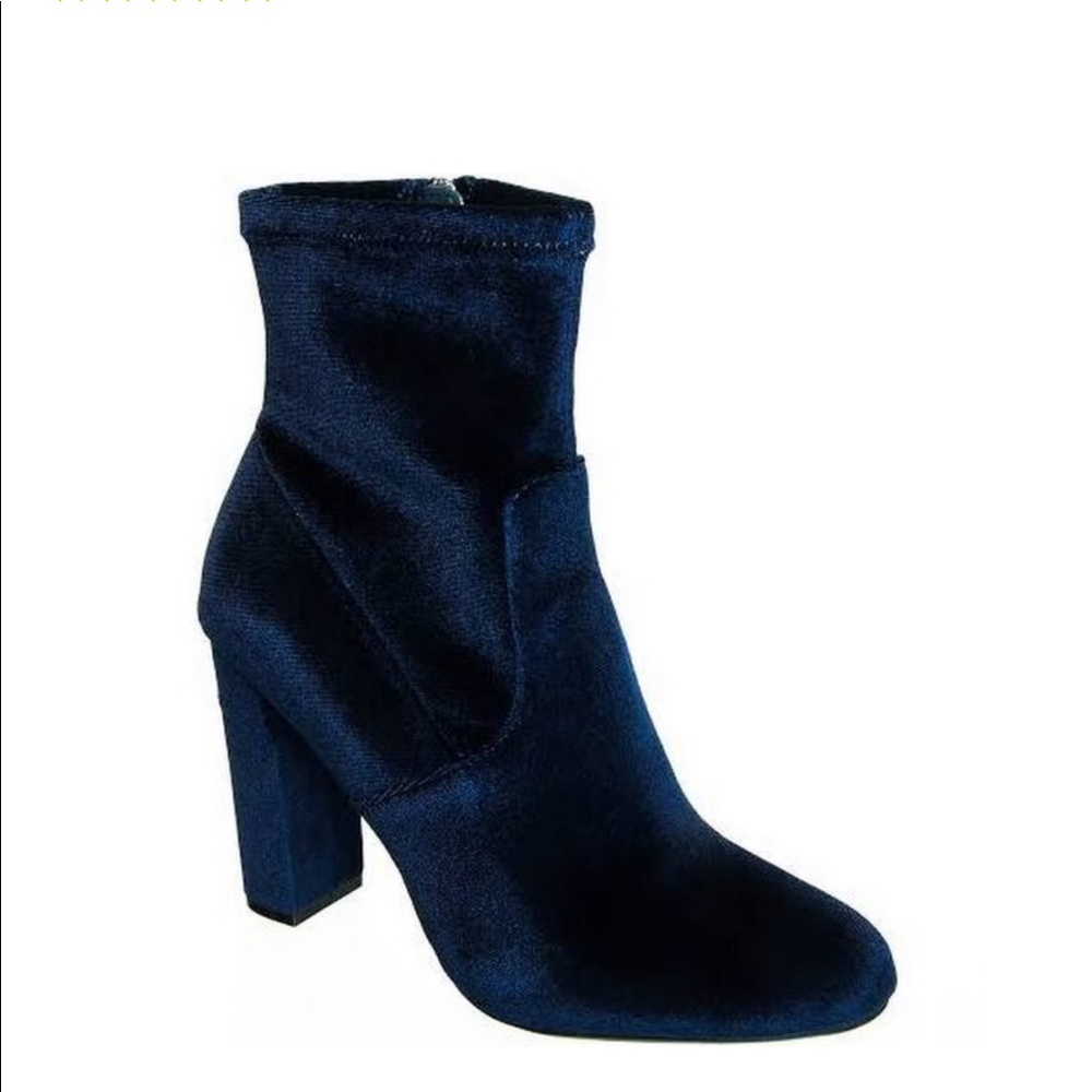 Steve Madden velvet booties size 7